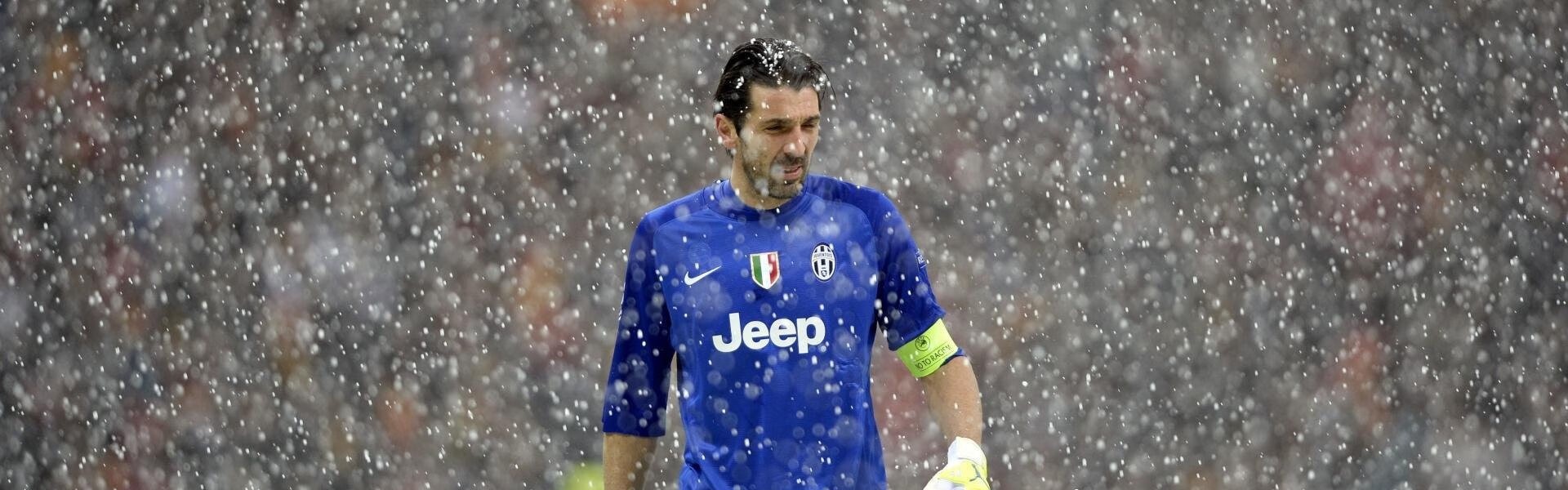 壹号娱乐下载-禁赛风波席卷体坛，明星选手遭重罚，争议背后暗藏行业乱象