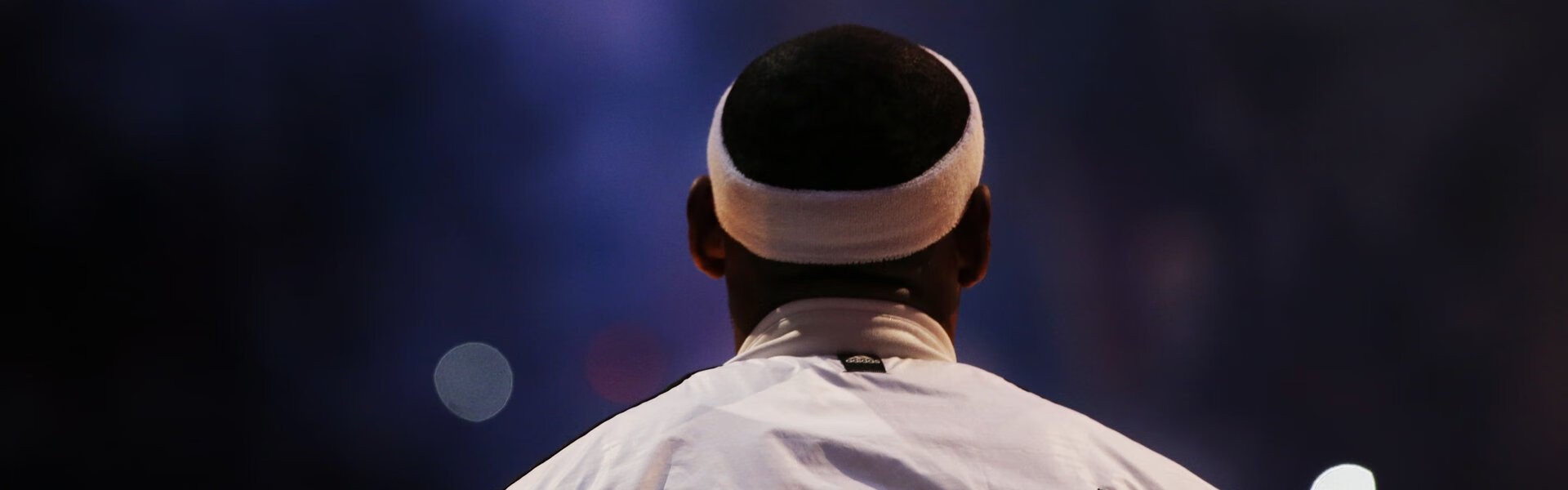 【壹号娱乐】转会市场风云再起，豪门争抢新星，天价合约重塑足坛格局