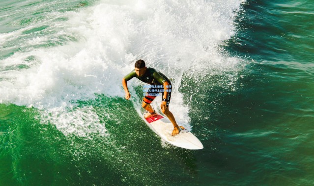 壹号娱乐下载：汤普森独木难支！独行侠五人得分上双仍难敌灰熊团队攻势